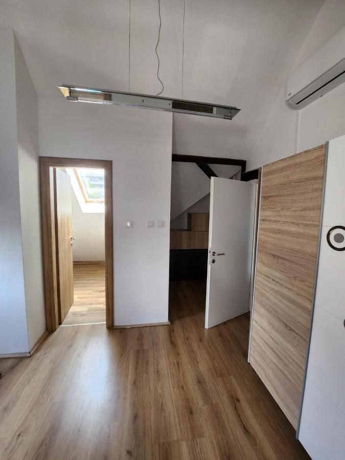 Apartman Buzanova 001 Apartment Zagreb Luaran gambar